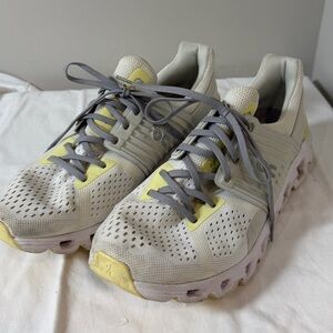 On Running On Cloud Women's 10 Cloudswift Cream and Yellow Sneakers